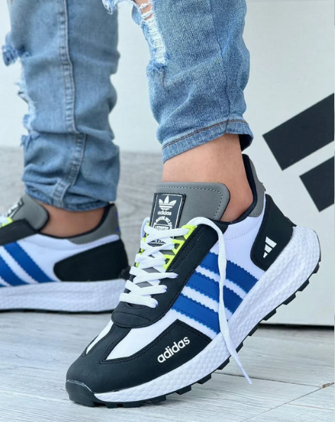 Dynamic Sports Shoes